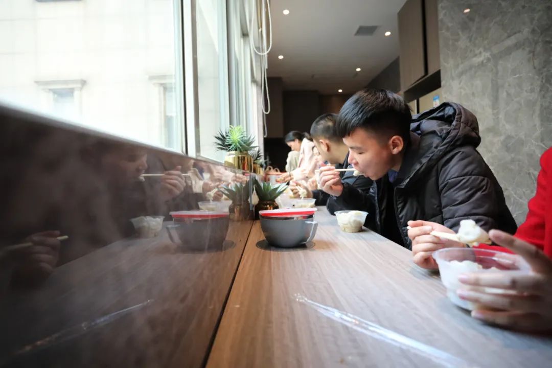 冬至丨溫暖如約而至，平安順?biāo)欤?>
        							</a>
        						</div>
        						
        						<div   id=